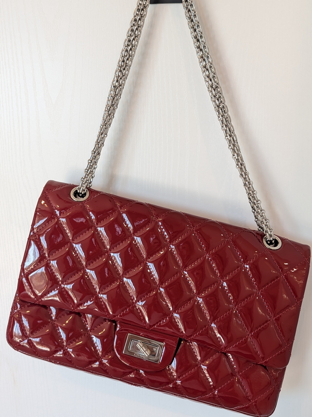 Chanel Red 2.55 Reissue Quilted Patent Leather Crossbody Flap Bag - Picture 2 of 16